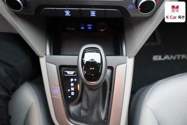 2017 - hyundai avante