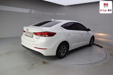 2016 - hyundai avante