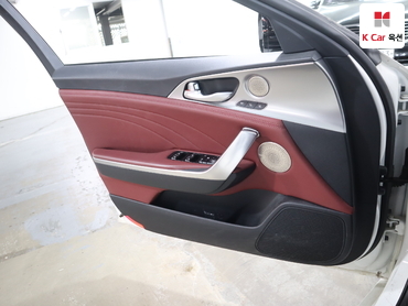 2023 - kia stinger