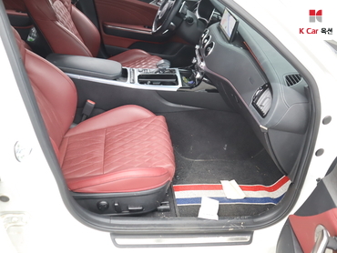 2023 - kia stinger