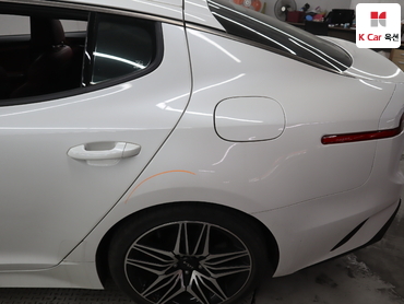 2023 - kia stinger
