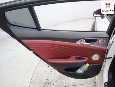 2023 - kia stinger