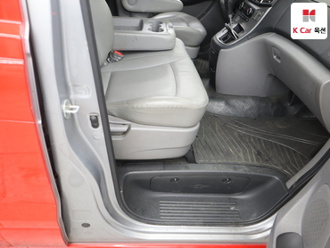 2019 - hyundai grand starex