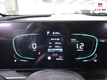 2023 - kia sportage