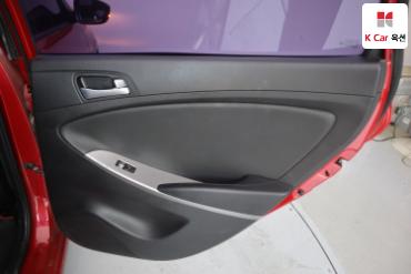 2016 - hyundai accent