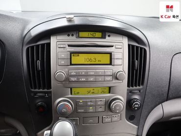 2011 - hyundai grand starex
