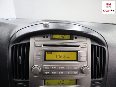 2011 - hyundai grand starex