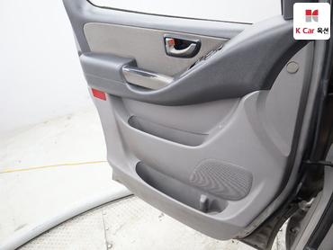 2011 - hyundai grand starex
