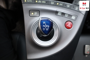 2014 - toyota prius