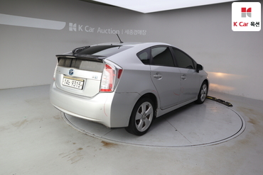2014 - toyota prius