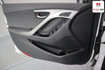 2012 - hyundai avante