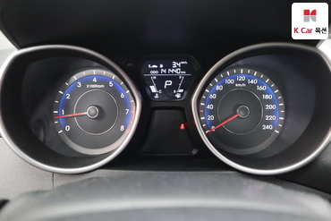 2012 - hyundai avante