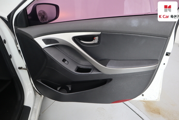2012 - hyundai avante