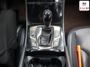 2011 - hyundai grandeur