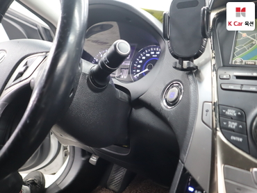 2011 - hyundai grandeur
