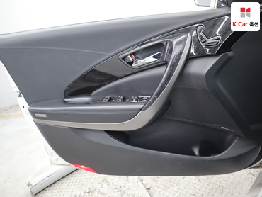 2011 - hyundai grandeur