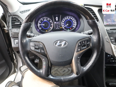 2012 - hyundai grandeur