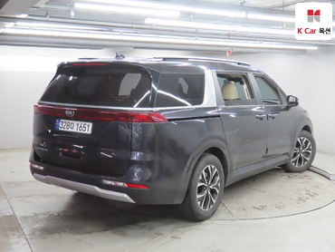 2021 - kia carnival