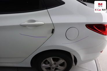 2012 - hyundai accent