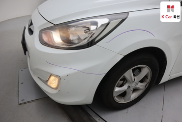 2012 - hyundai accent