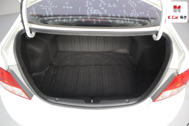 2012 - hyundai accent
