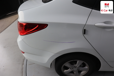 2012 - hyundai accent