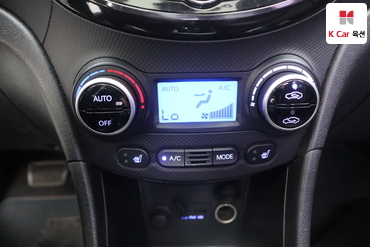 2012 - hyundai accent