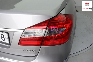 2012 - hyundai bh330