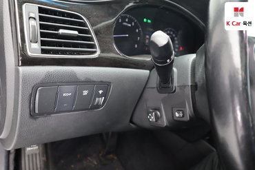 2012 - hyundai bh330