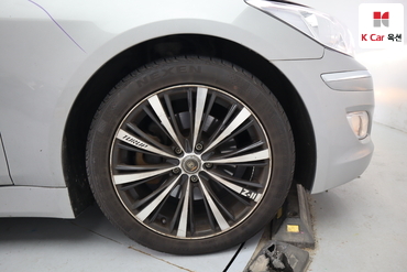 2012 - hyundai bh330