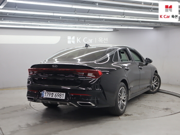 2021 - kia k5