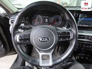 2021 - kia k5