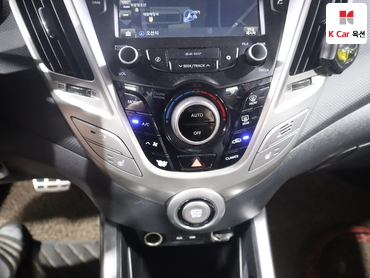 2015 - hyundai veloster