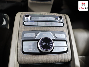 2023 - kia k9