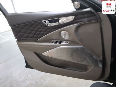 2023 - kia k9