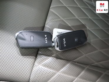 2023 - kia k9