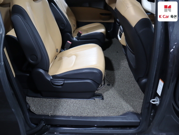 2021 - kia carnival