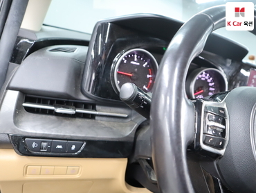 2023 - kia carnival