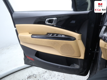 2023 - kia carnival