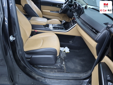 2023 - kia carnival