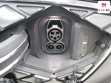 2022 - genesis egv70