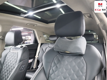2022 - genesis egv70