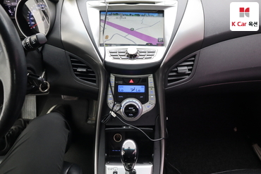 2012 - hyundai avante