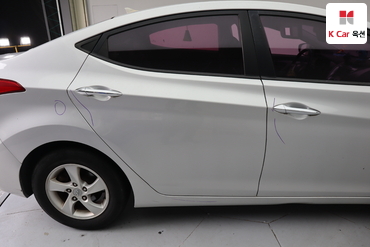 2012 - hyundai avante