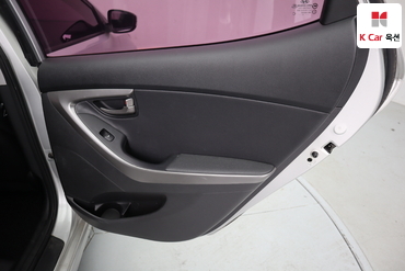 2012 - hyundai avante