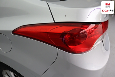 2012 - hyundai avante