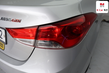 2012 - hyundai avante
