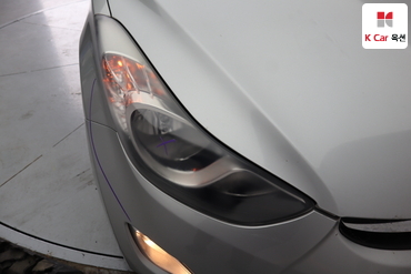 2012 - hyundai avante