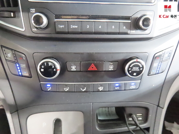 2017 - hyundai grand starex