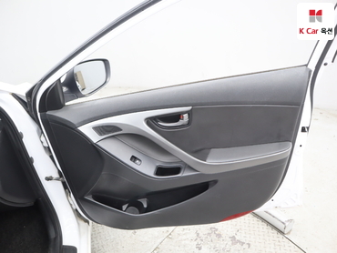 2014 - hyundai avante